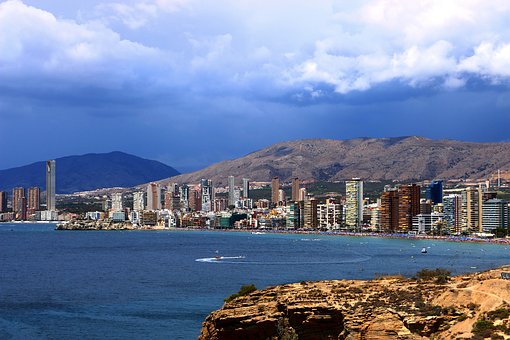 VARONA PARTICIPA EN EL IV CONGRESO NACIONAL DE APARTAMENTOS Y VIVIENDAS TURÍSTICAS