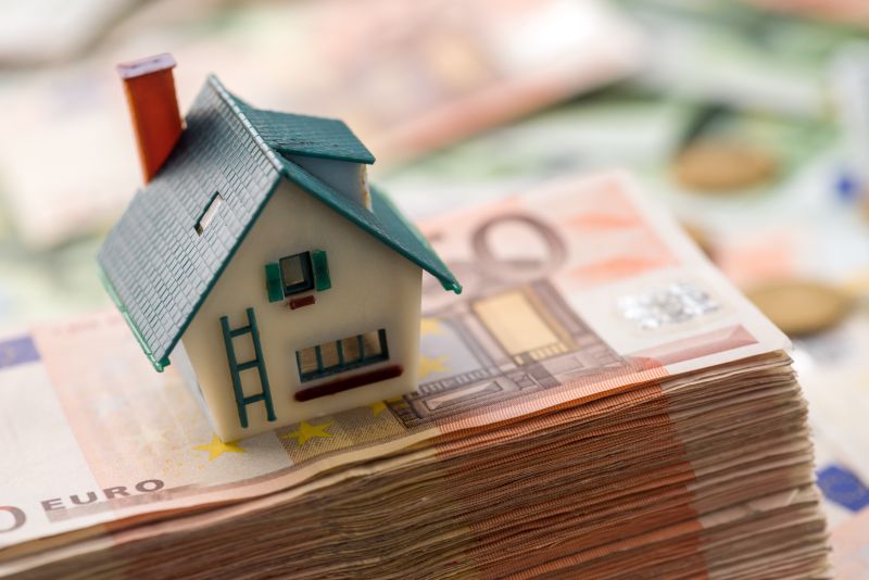 FAMILIAS DE TODA ESPAÑA RECUPERAN EL DINERO INVERTIDO EN VIVIENDAS QUE NO LES ENTREGARON