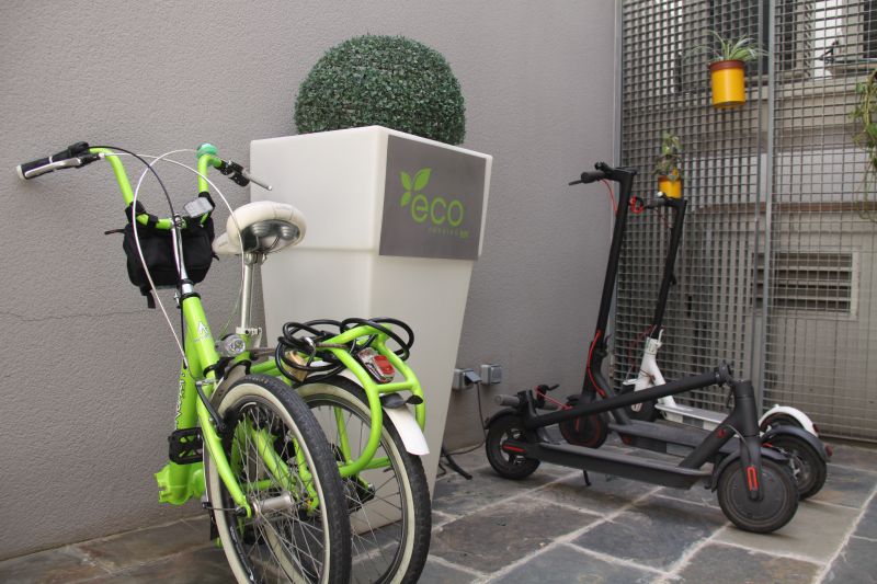ECOPARKING PARA PATINETES Y BICICLETAS: NUESTRA NUEVA APUESTA VERDE